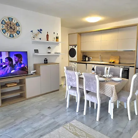 In 070 Apartment