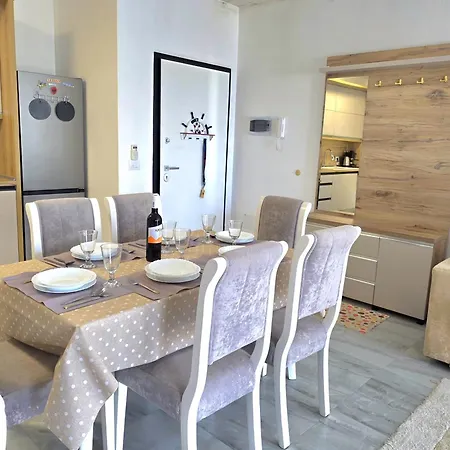Apartment In 070