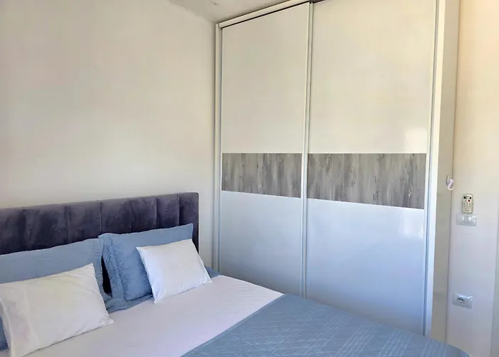 Apartment In 070